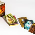 "Ahnenheilung – Vererbtes Trauma überwinden." Ein Buch und bunte Karten mit spirituellen Illustrationen.