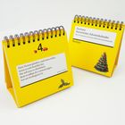 Zwei gelbe Tischkalender, einer zeigt "4", der andere "Reclams literarischer Adventskalender", beide mit weihnachtlichen Motiven.