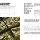 Matcha, White Chocolate & Almond Blondies. Zutaten: Butter, weiße Schokolade, Mandeln, Zucker, Eier, Vanille, Mehl, Matcha. Rezept auf Englisch.