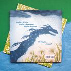 Text: "Maybe a drizzle. Maybe a downpour. Maybe dragons! Or maybe... daisies?" Illustration eines blauen Drachen im Regen.