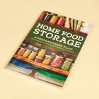„HOME FOOD STORAGE: A PREPAREDNESS PLAN“ Text auf Buchcover, mit Einmachgläsern voller bunter Zutaten darunter.