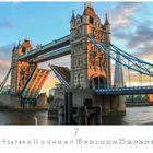 "Tower Bridge" steht links unten. Es ist die berühmte Tower Bridge in London mit geöffneten Brückenteilen bei Sonnenuntergang.