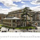 Kalender mit Bild vom Prado-Museum, Menschen auf dem Platz, wolkiger Himmel, grüner Baum daneben.