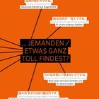 Texte: “Das ist ein Kampf auf Augenhöhe.”, “Er ist ein anderes Kaliber.”, “Jemanden / Etwas ganz toll findest?”, “Auf die Qualität seiner Arbeit kann man sich verlassen.”, “Man kann sich eine Scheibe von ihr abschneiden.” Die Sätze sind über orangefarbenem Hintergrund verteilt, verbunden mit Linien.