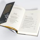 Auf der rechten Seite: "Inhalt" gefolgt von Kapitelüberschriften mit Seitenzahlen. Links: ein schwarzes Design mit gelbem Text.