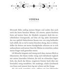 Kapitel 1. Verena. Eine kühle, bedrückende Szene in einem spärlich beleuchteten Raum. Kälte und Ketten beschrieben.