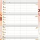 Kalenderblatt für Juli 2027, Wochenbeginn Donnerstag mit Notizfeld unten, dezentes künstlerisches Hintergrundmuster.