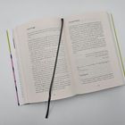 Links oben steht "unsere Flagge", rechts oben "Prinzessin Diana". Zwei aufgeschlagene Buchseiten mit Text und Lesezeichen.