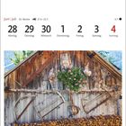 Kalenderblatt mit den Daten vom 28. Juni bis 4. Juli. Altes Holzhaus mit Werkzeugen und Blumen an der Wand.