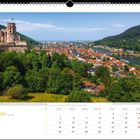 "Juli", Montag bis Sonntag, Zahlen 26 bis 31. Ansicht von Heidelberg mit Schloss, Altstadt und Neckar, umgeben von Hügeln.