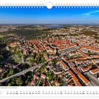 Beeindruckender Blick aus der Vogelperspektive auf die Stadt Bautzen. Juli. Kalenderansicht.