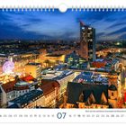 Text: "Blick auf die nächtliche Innenstadt mit Nikolaikirche und City-Hochhaus". Stadtszene bei Nacht mit beleuchtetem Riesenrad.