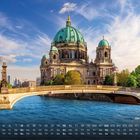 Text: „Berliner Dom“, Monatskalender. Architektur: Historische Kathedrale mit großer Kuppel, Brücke über einen Fluss im Vordergrund.