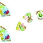 Puzzle-Motiv mit bunten Schmetterlingen, Raupen, Blättern und Blumen in Pastellfarben. Fünf Puzzleteile, zwei Kreise.