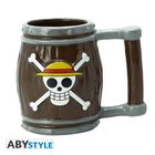 Logo: "ABYstyle". Brauner, fassförmiger Becher mit Totenkopf-Symbol und Strohhut.