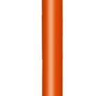 Ein orangefarbener Bleistift mit rosa Blumen am Ende statt einem Radiergummi.