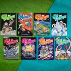 Eine Sammlung von acht Comic-Covern, betitelt "CatStronauts" mit humorvollen Weltraummotiven und bunten Illustrationen.