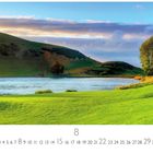 "Lough Gurlake, 8, CASARES EDITION." Eine Landschaft mit einem See, grüne Wiesen, Hügeln und Bäumen bei Sonnenuntergang.