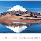 Le Parinacota, CASARES EDITION. Kalender mit beeindruckendem schneebedecktem Berg und dessen Spiegelung im Wasser.