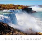 "Niagara Falls", Monatsübersicht August. Wasserfälle, sprühende Gischt, Wald im Hintergrund, klare Himmel.
