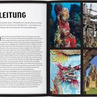 **EINLEITUNG:** Was haben neonpinke Seen, Schädelkunst und eine Kirche in Hühnerform gemeinsam? Vier farbige Bilder: Unterwasserskulptur, Holzkreuze, Drachenillustration, Ruine.