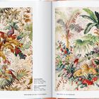 Texte: "Furnishing fabric", "Fabric sample for luxury furnishing", "308", "309". Zwei dekorative Tapetenmotive mit Vögeln und Pflanzen.