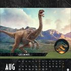 Text: Gallimimus, AUG. Ein Dinosaurier vor einer Berglandschaft. Unten ein Kalender mit Daten, rechts ein Dinosaurier-Logo.