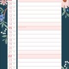 Kalender für August mit Blumendekor am Rand und einem Vogel, der auf einem Zweig sitzt. Feiertage: Nationalfeiertag (CH), Mariä Himmelfahrt.