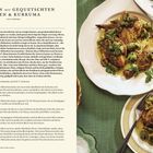 Hähnchen mit gequetschten Oliven & Kurkuma. Zutatenliste links; Rezeptbeschreibung und Zubereitungsschritte daneben.