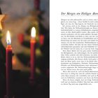 Der Titel lautet „Der Morgen am Heiligen Abend“. 

Im Text wird eine weihnachtliche Morgenroutine beschrieben. 

Links leuchten rote Kerzen vor einem verschwommenen Weihnachtsbaum mit Stern.