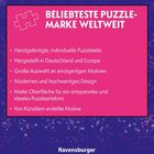 Text in Weiß: "BELIEBTESTE PUZZLEMARKE WELTWEIT", Liste mit Vorteilen von Puzzleteilen, unten "Ravensburger". Logo eines Puzzlestücks.