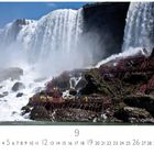 Text: „Kanada, Niagara Fälle“ und große Monatszahl 9 für September. Wasserfall mit Menschen auf roten Plattformen im Vordergrund.