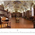 Text: "Bibliothek", "Casares Edition", Zahlen 1-30. Eine opulente Bibliothek mit verzierten Deckenfresken und Holzböden.