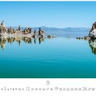Text: "Mono Lake", "9", "CASARES EDITION". 

Im Hintergrund ist ein klarer blauer See mit Tuffformationen und Bergen.