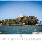 "Alcatraz" und "CASARES EDITION". Der Kalender zeigt eine Insel mit einem Gebäude und Turm, umgeben von Wasser.
