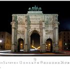 DEM BAYERNISCHEN HEERE. Siegestor bei Nacht, beleuchtet, darüber Reiterstatue. Kalender mit Monat September.