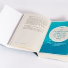 Teil 1: Mit diesen Sätzen stärkst du die Bindung zu deinem Kind. Offenes Buch, klare Typografie.