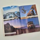 "Bolivien: Nach zwei Tagen im Schneesturm auf rund 4600 Metern Höhe rollen wir durch die eisige Kälte." 

Ein Fahrerblick aus einem Fahrzeug-Cockpit.