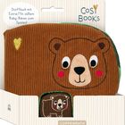 Ein Stoffbuch zeigt einen Wald mit Tieren: ein Specht, Eichhörnchen, Bär und Vögel unter einer lächelnden Sonne.