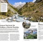 Parque Nacional de Ordesa y Monte Perdido. Fluss durch Tal, Berge im Hintergrund, Wanderin, Dorf Torla-Ordesa.