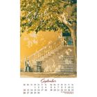 Text: "Ein Augenblick für dich." Bilder von idyllischen Szenen, Natur, Blumen und gemütlichen Ecken.