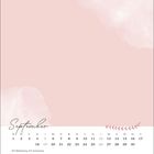Kalenderseite: September, weltkindertag 20.9, herbstanfang 23.9. Rosa Hintergrund mit leichter Wolkenstruktur.