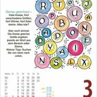 Eine Wortsuche mit bunten Kreisen, Kalender für August, Dienstag, 3. Buchstaben und Farben erinnern an Edelsteine.