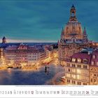 Kalenderseite: September 2023. Bild von Dresdens Frauenkirche bei Abenddämmerung mit beleuchteten Gebäuden am Platz.