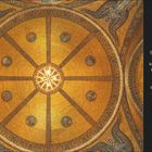 Wiedererkennbar: Text über Franz Schwechten, Architekt, Goldkuppel der Kaiser-Wilhelm-Gedächtniskirche. Datum: Donnerstag, 8. April.