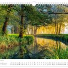 Text: "Morgenstille an der Radduscher Kahnfahrt", "September", Kalender mit Waldszene am Flussufer, Bäume im Sonnenlicht.