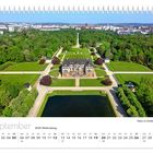 Text: "September", "20.09. Weltkindertag", "Palais im Großen Garten". Vogelperspektive auf einen symmetrischen, grünen Park mit Palast.