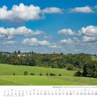"Wermelskirchen – Spätsommerlandschaft zwischen Dhünn-Heidchen und Halzenberg." Kalender für September 2027 mit Wiesen.