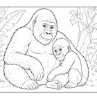 Eine Gorilla-Mutter umarmt ihr Kind, umgeben von großen Blättern und Pflanzen; Illustration in Schwarz-Weiß.