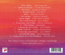 Liste von Musikstücken mit Titeln und Komponisten; unten: "The Chapel Choir of Pembroke College, Cambridge".